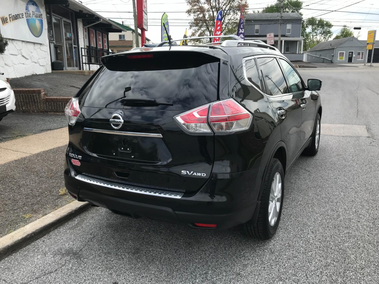 2016 Black /Black Nissan Rogue SV (5N1AT2MV9GC) with an 2.5 V4 engine, Automatic transmission, located at 577 Chester Pike, Prospect Park, PA, 19076, (610) 237-1015, 39.886154, -75.302338 - 2016 Nissan Rogue SV: All wheel drive, backup camera, heated seats, sunroof, new PA inspection, SUPER CLEAN, runs LIKE NEW! This vehicle comes inspected and has been given a bumper to bumper safety check. It is very clean, reliable, and well maintained. We offer a unique pay plan that is known fo - Photo #7